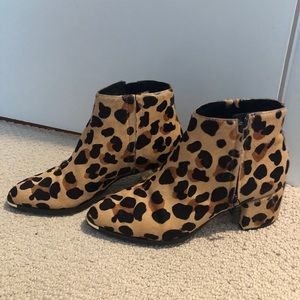 Beautiful heel booties animal print
